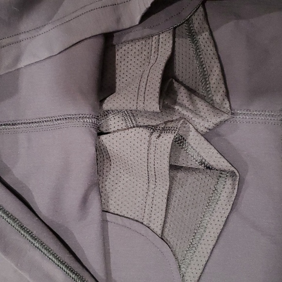 The North Face Aphrodite Skort in Asphalt Grey - Picture 7 of 7